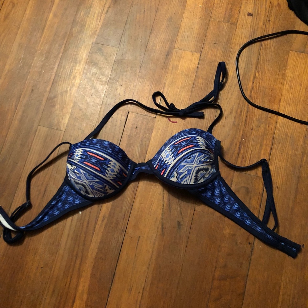Multi-color bikini top never worn